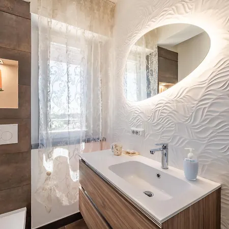 Daire Attico Bellavista - *